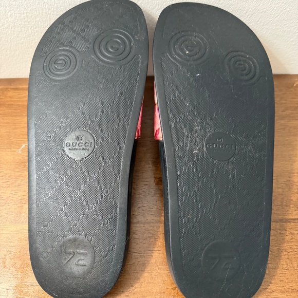 Gucci Women's Floral Slide Sandals - Picture 7 of 7